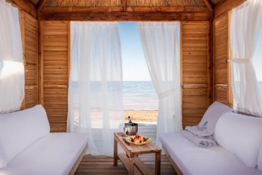 Paradise Beach Front Resort Vokolidha Eksteriør billede